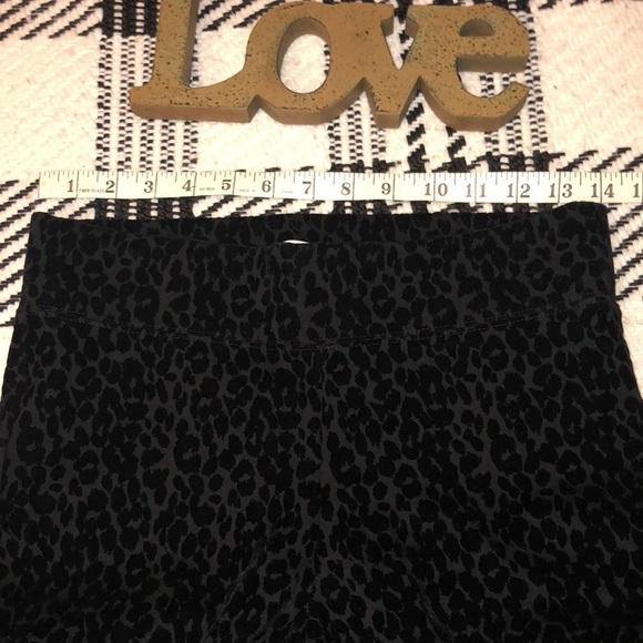 Old Navy Stevie High Rise Black Flocked Leopard leggings - Picture 10 of 17